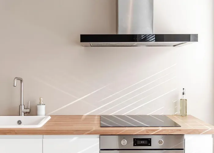 Marley's Beachhouse - Luxury With Garden شقة *