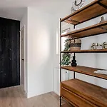 Marley's Beachhouse - Luxury With Garden Apartment *