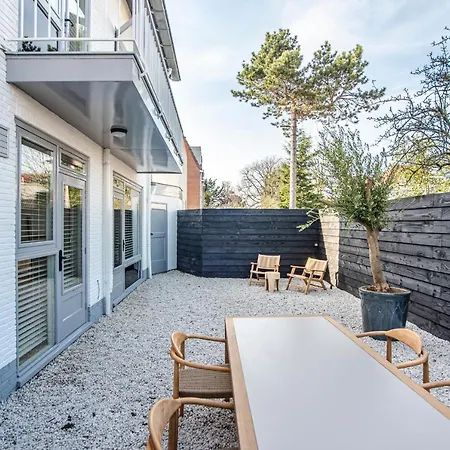 Marley's Beachhouse - Luxury With Garden *