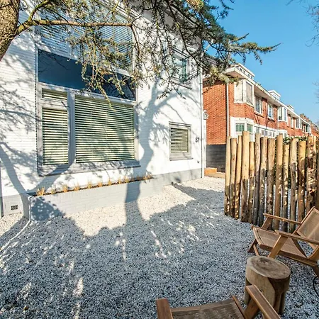 Marley's Beachhouse - Luxury With Garden