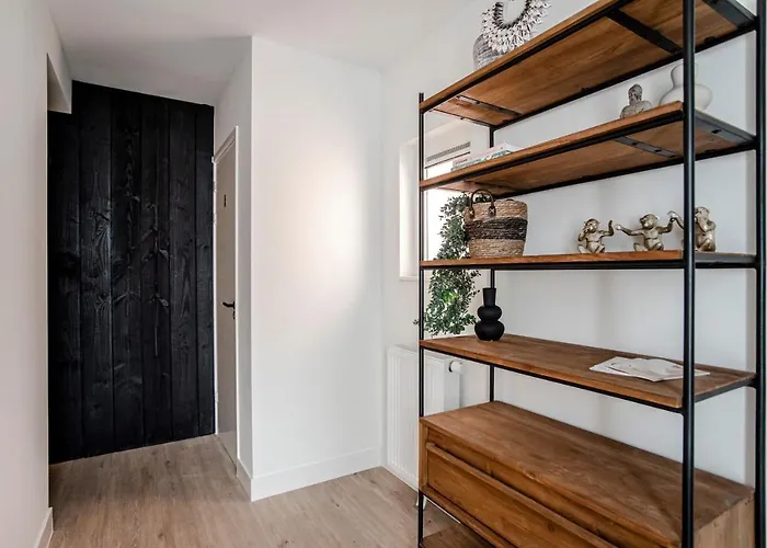 Marley's Beachhouse - Luxury With Garden 아파트 *