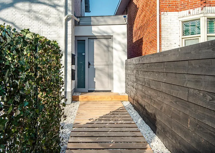 Marley's Beachhouse - Luxury With Garden 아파트 잔드보르트