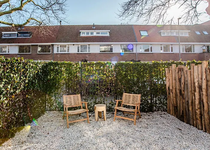 Marley's Beachhouse - Luxury With Garden