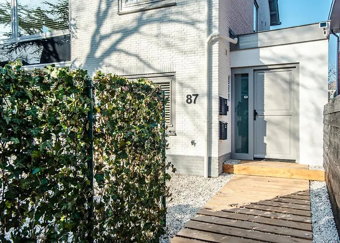 Marley's Beachhouse - Luxury With Garden 아파트 잔드보르트