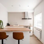 Marley's Beachhouse - Luxury With Garden 잔드보르트