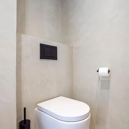 Marley's Beachhouse - Luxury With Garden Daire *