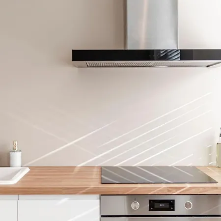 Marley's Beachhouse - Luxury With Garden Daire *