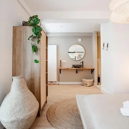 Marley's Beachhouse - Luxury With Garden Daire *