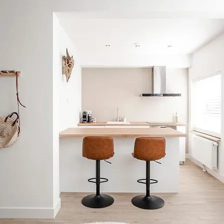 Marley's Beachhouse - Luxury With Garden Daire *